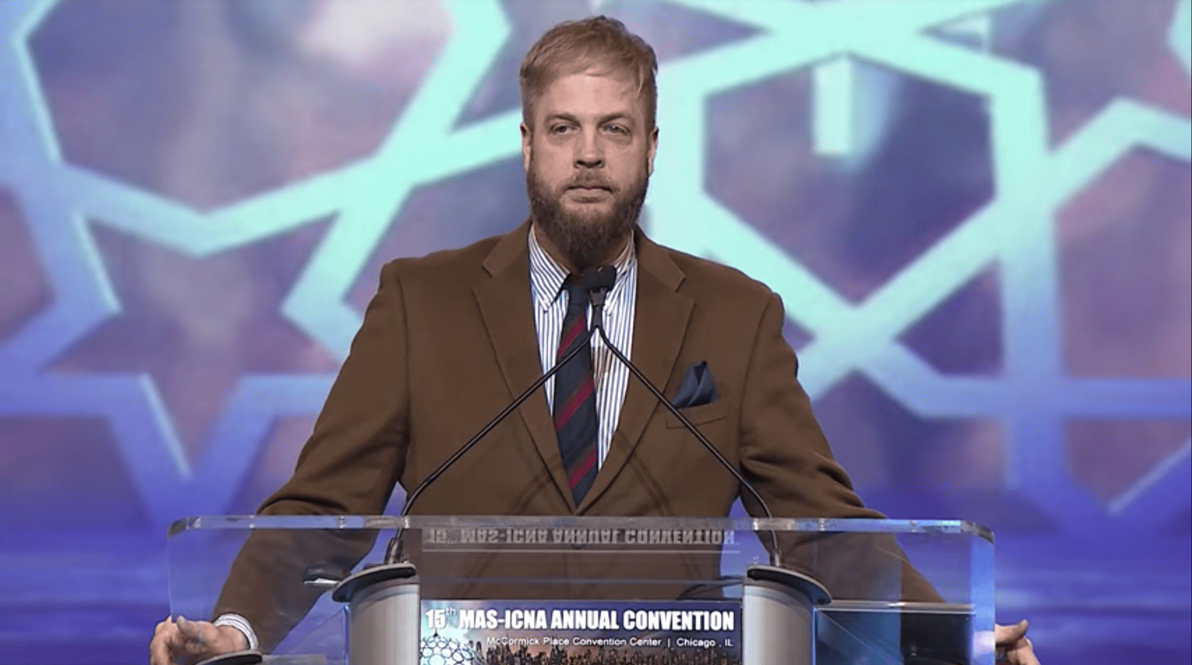 Suhaib Webb – A Shahada and Struggling Between Islamic Teaching & American Etiquette