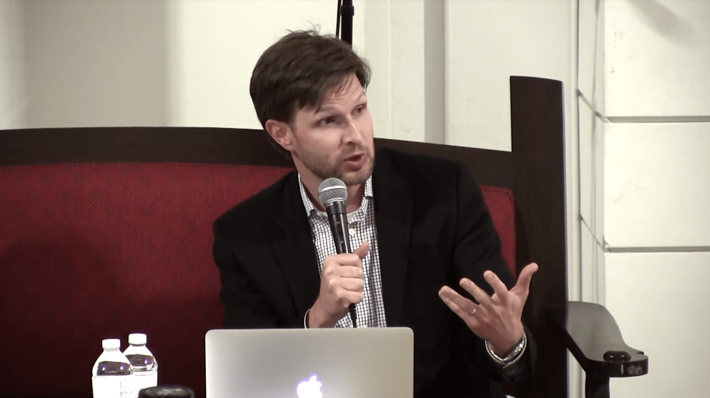Jonathan Brown – Navigating the Boundaries of Culture and Religion