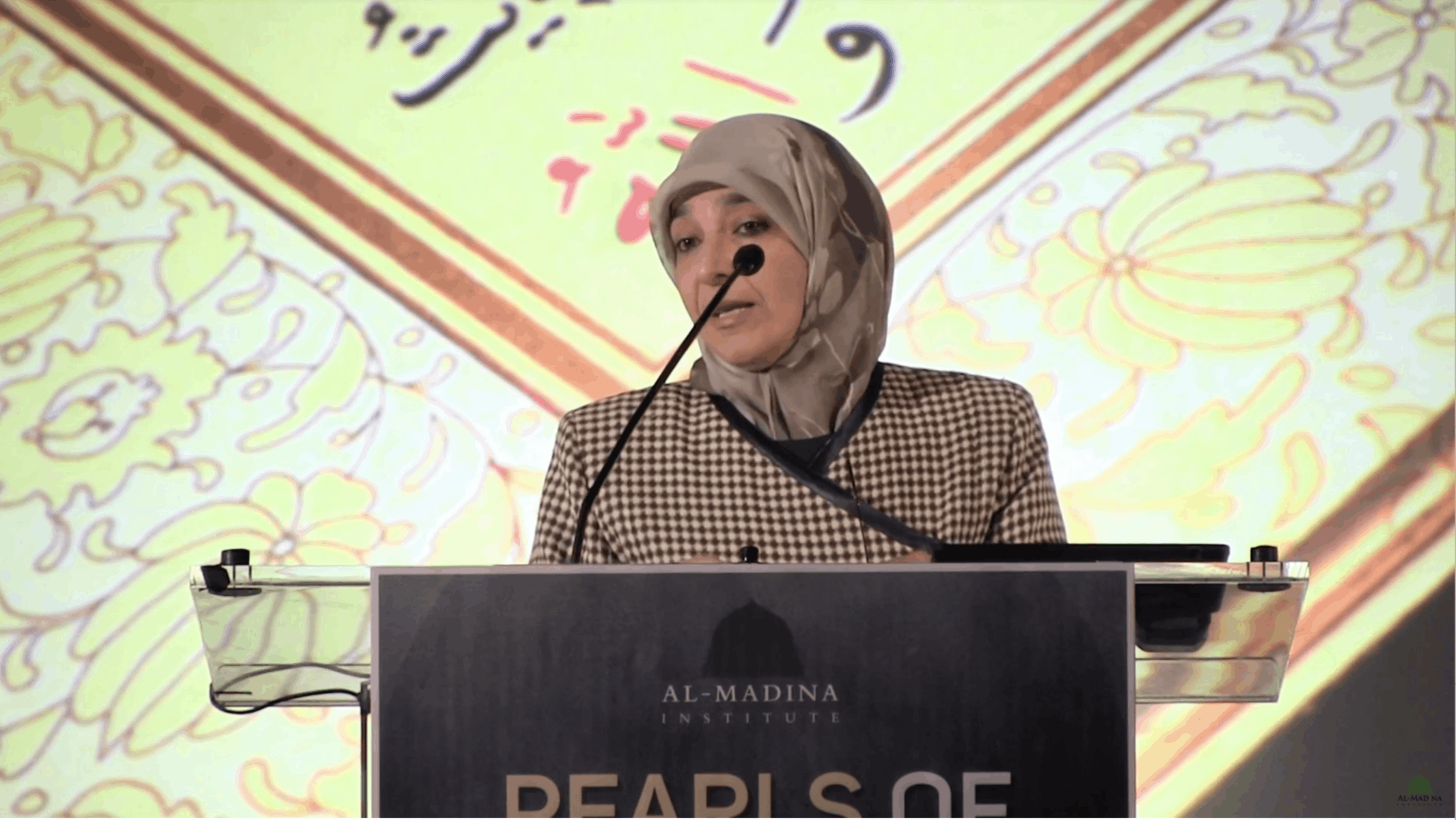 Zainab Alwani – One Book, Many Voices: How To Approach Qur’anic Studies